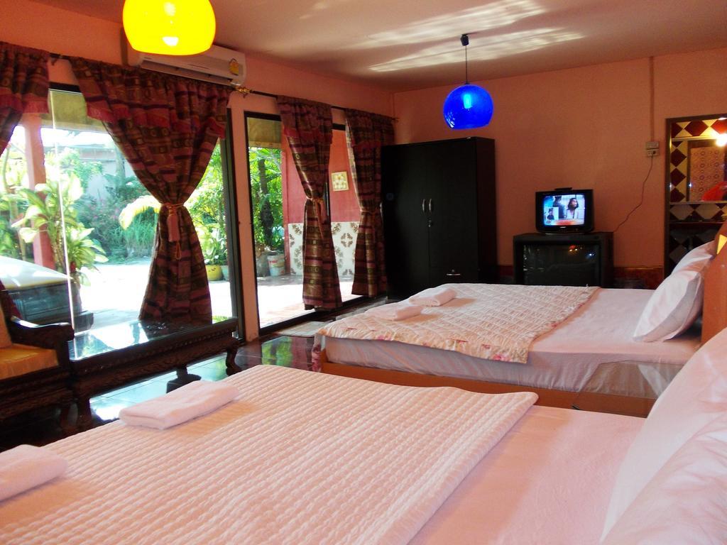 Suksomjai Hotel Rayong Rum bild